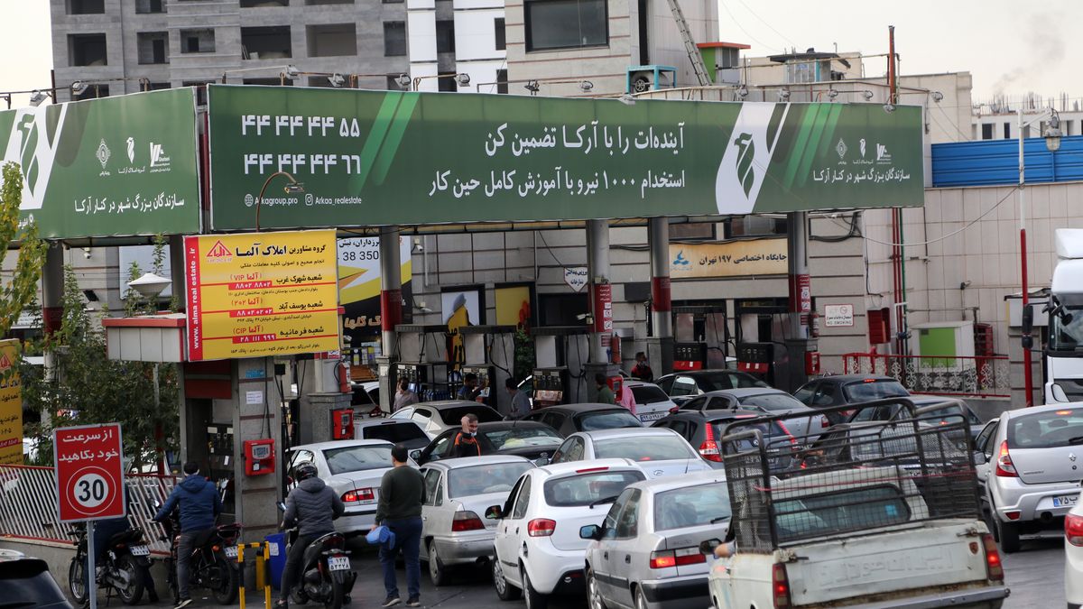 Video: Kybernetický útok paralyzoval čerpací stanice v celém Íránu